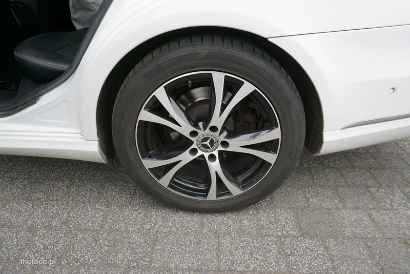 Mercedes-Benz Klasa E W212 E 220 14