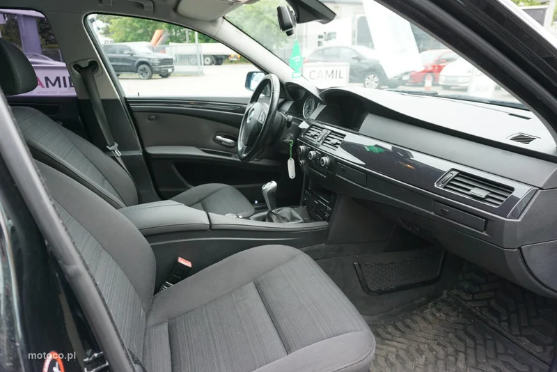 BMW Seria 5 E60 520 22