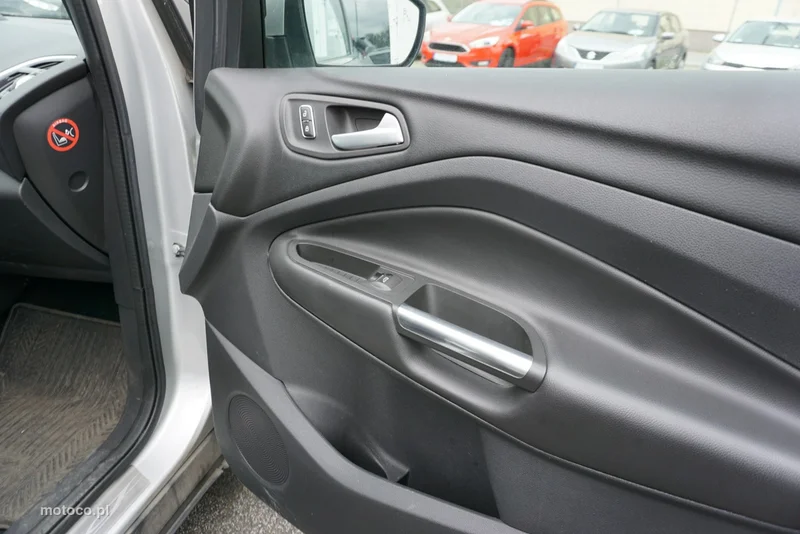 Ford Kuga II 18