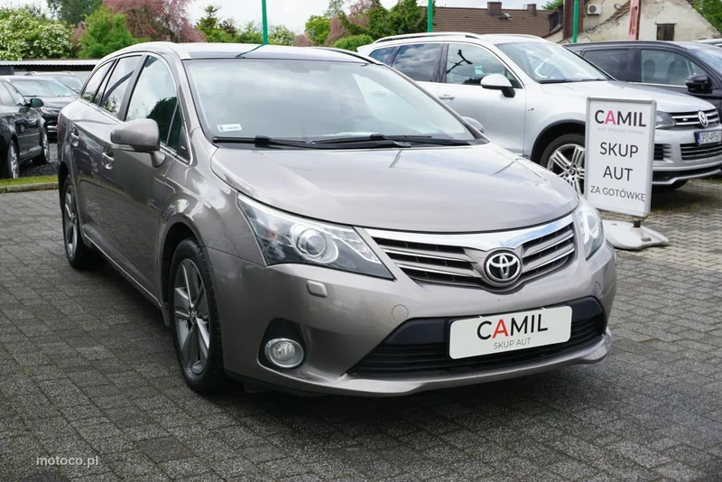 Toyota Avensis T27 3