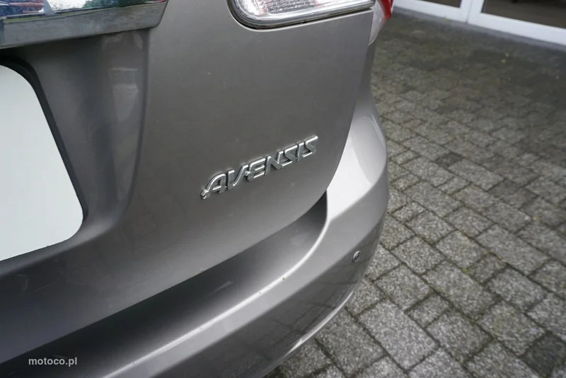 Toyota Avensis T27 21