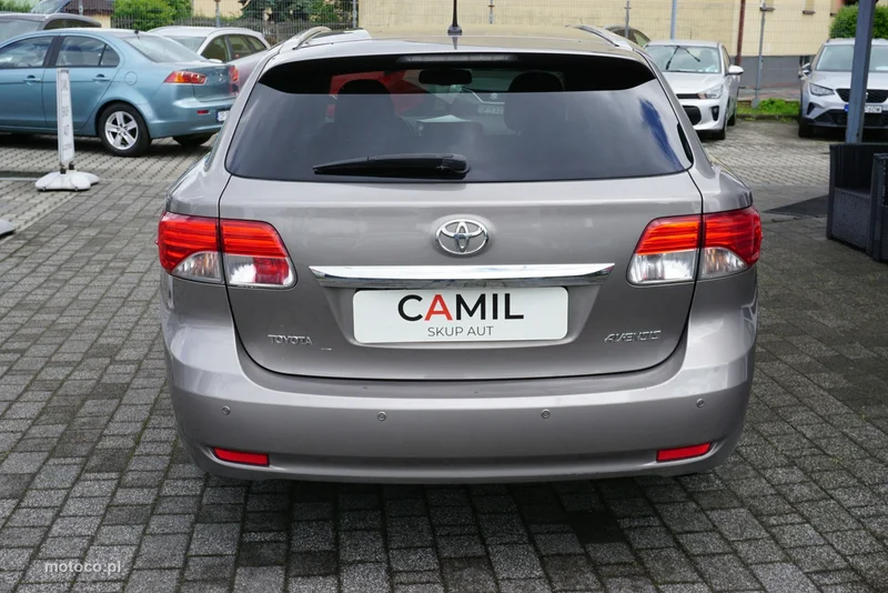 Toyota Avensis T27 5