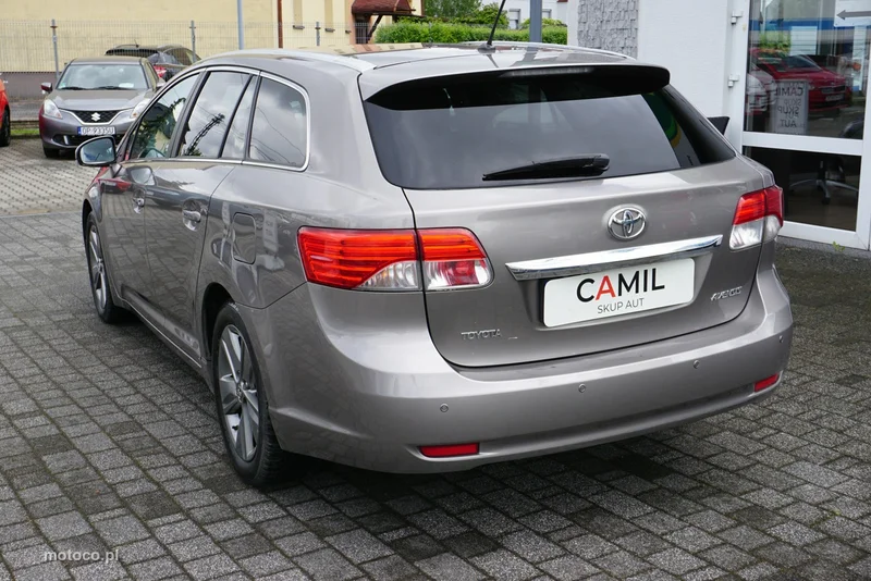 Toyota Avensis T27 7