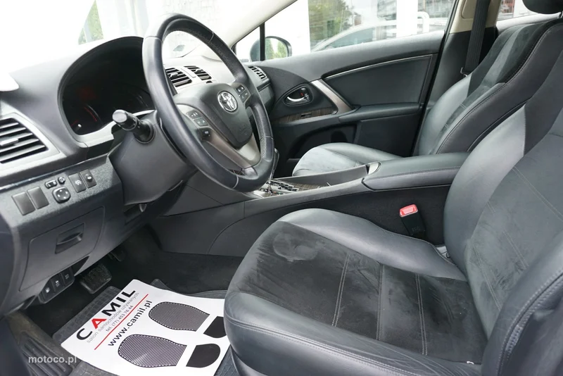 Toyota Avensis T27 10