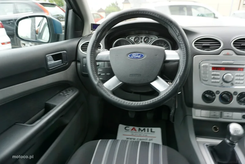 Ford Focus II 12