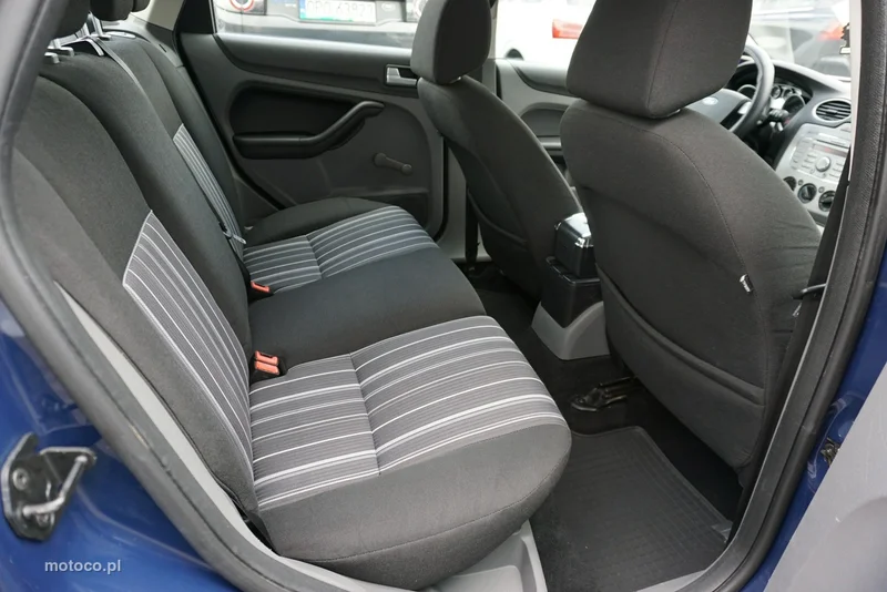 Ford Focus II 16