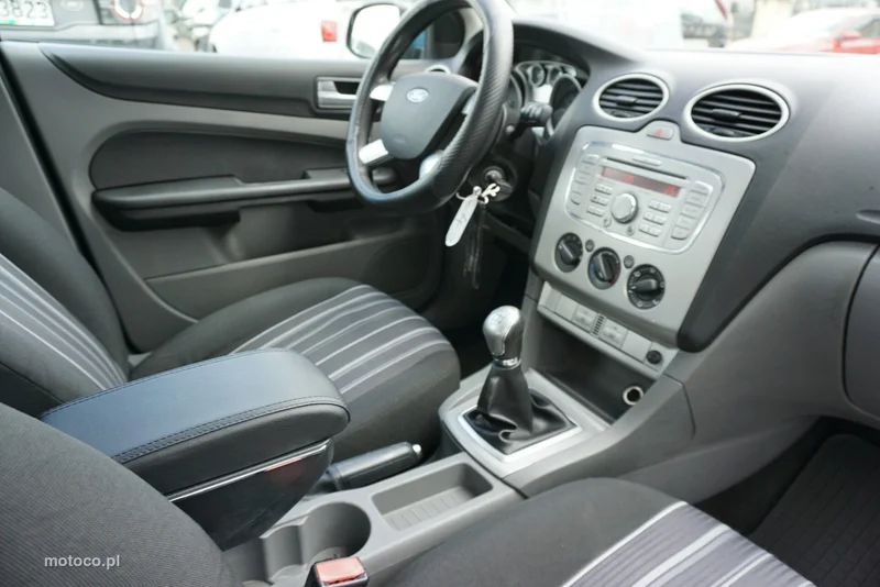 Ford Focus II 19