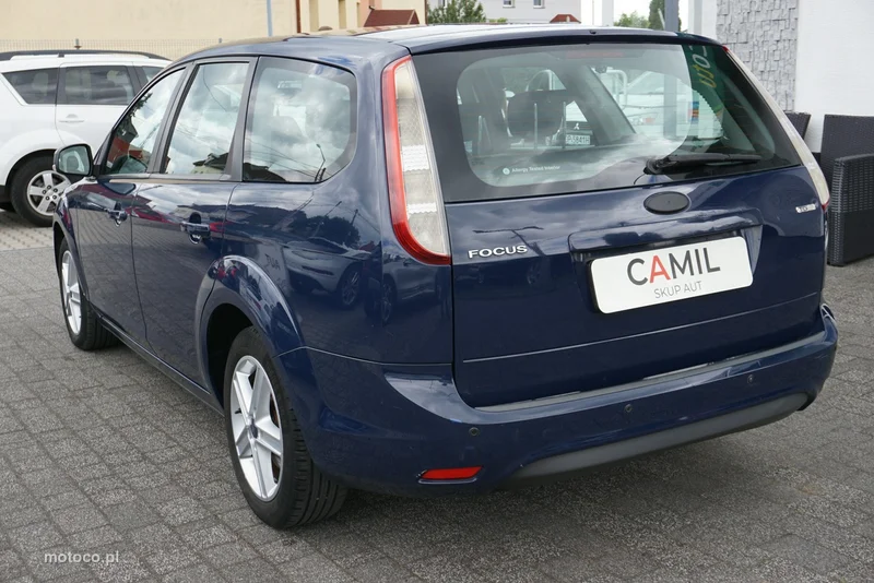 Ford Focus II 8