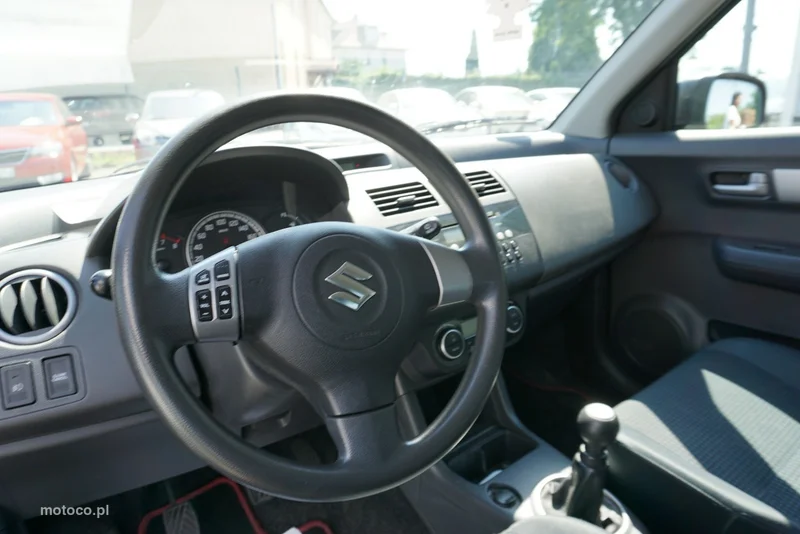 Suzuki Swift 11