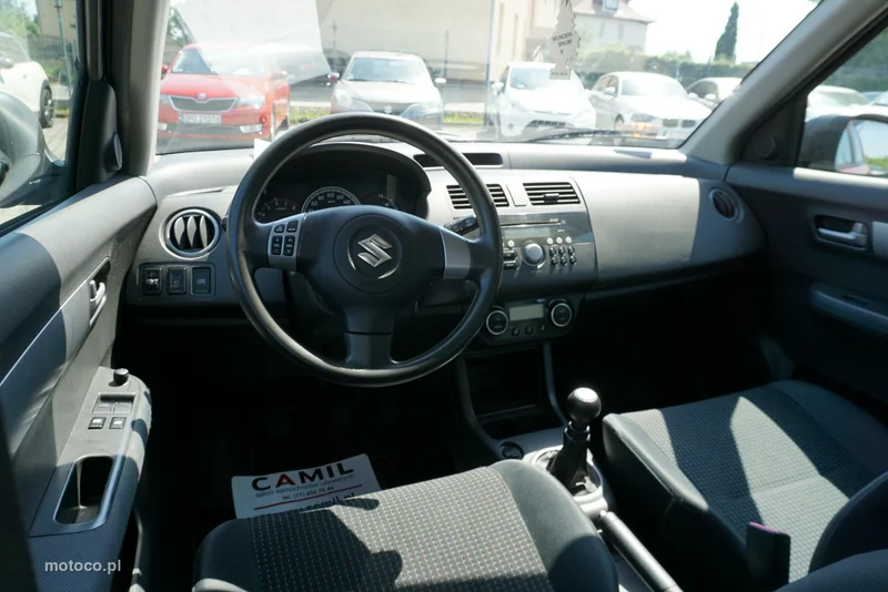Suzuki Swift 16