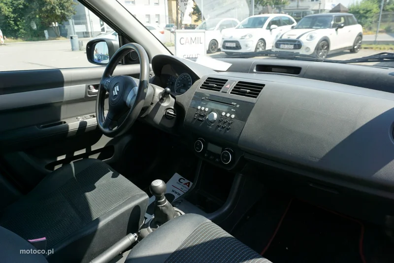 Suzuki Swift 19