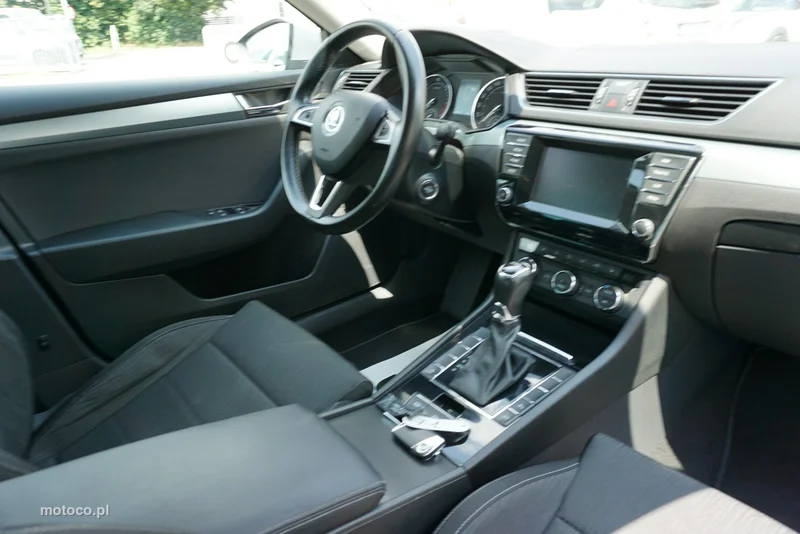 Skoda Superb III 23