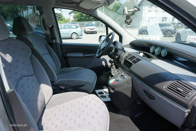 Peugeot 807 21
