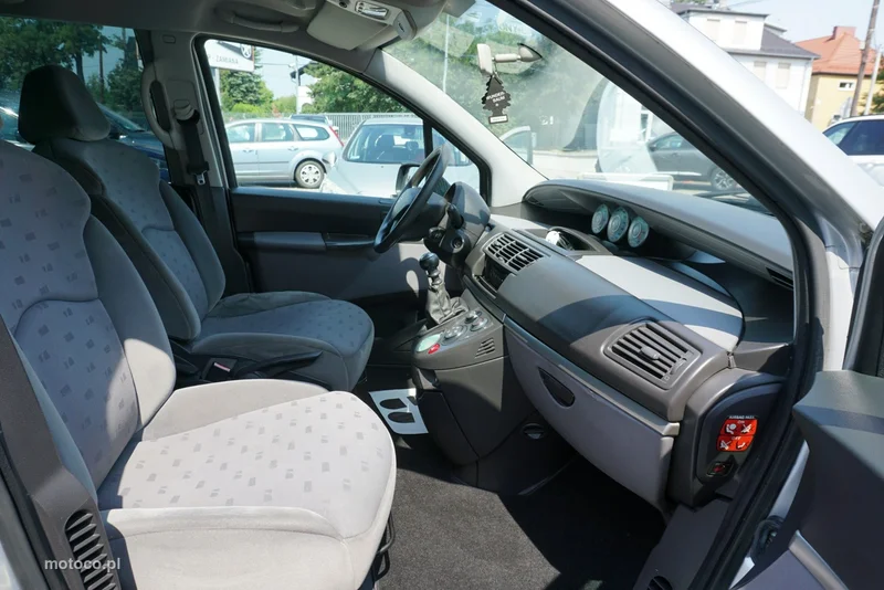 Peugeot 807 27