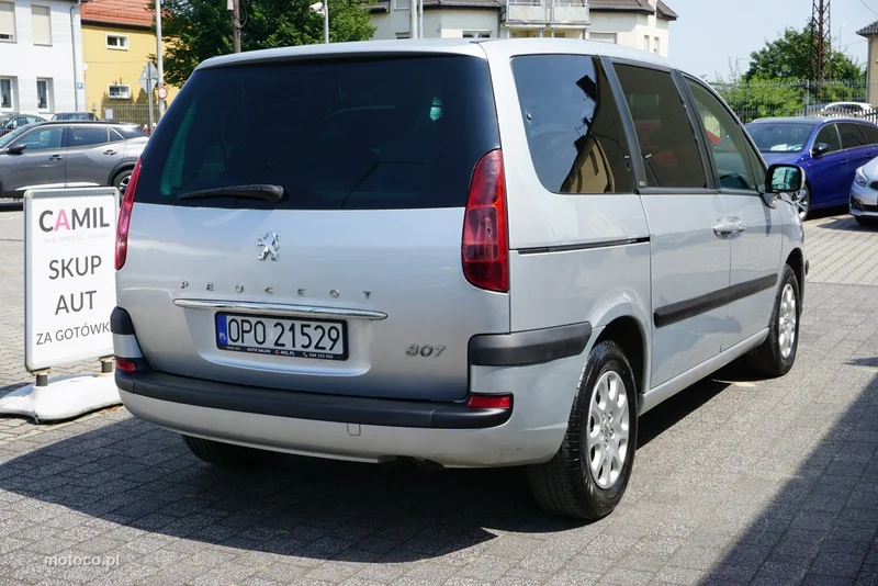 Peugeot 807 4
