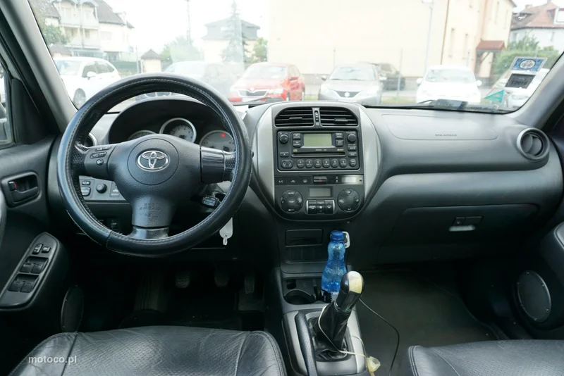 Toyota RAV 4 XA20 12