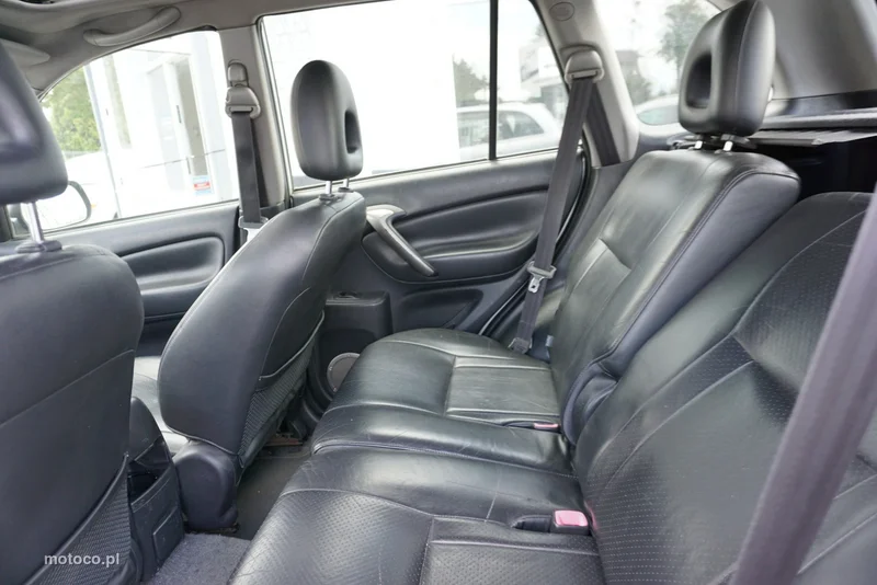 Toyota RAV 4 XA20 14