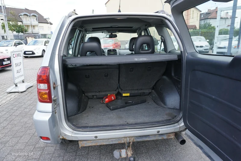 Toyota RAV 4 XA20 15