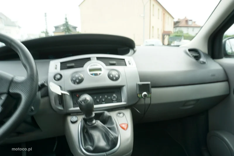 Renault Grand Scenic II 12