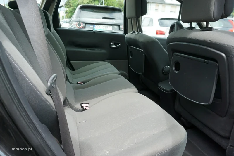 Renault Grand Scenic II 17