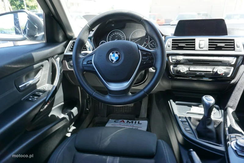 BMW Seria 3 F30 318 13