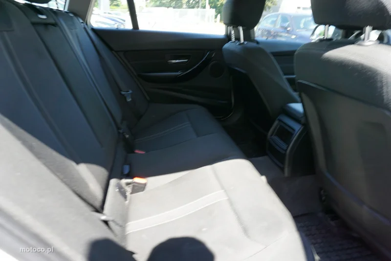 BMW Seria 3 F30 318 18