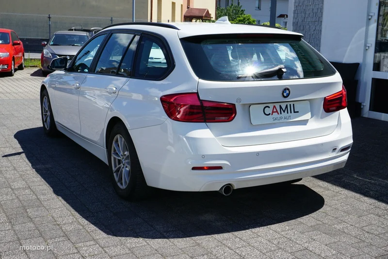 BMW Seria 3 F30 318 7