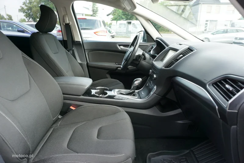Ford S-Max II 21
