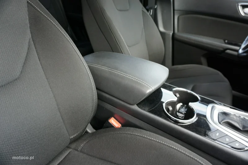 Ford S-Max II 22