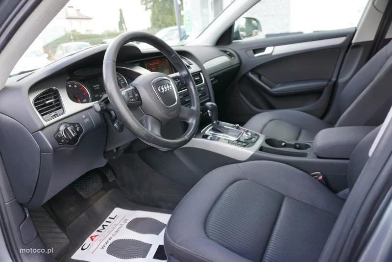 Audi A4 B8 9