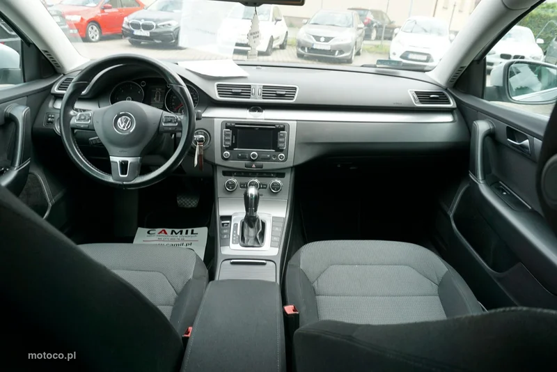 Volkswagen Passat Variant B7 12
