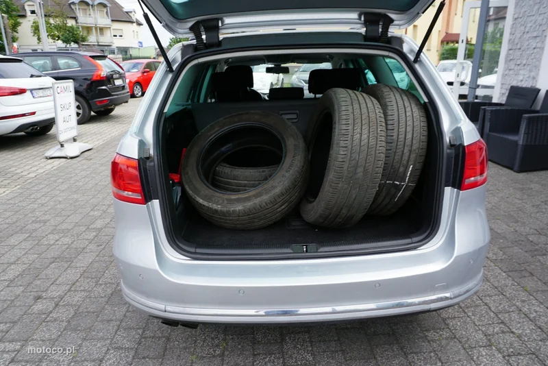 Volkswagen Passat Variant B7 13