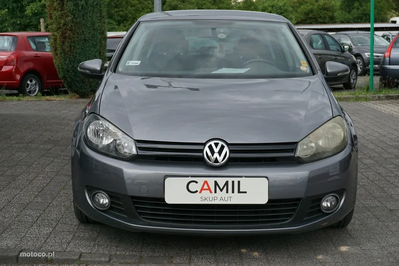Volkswagen Golf VI 2