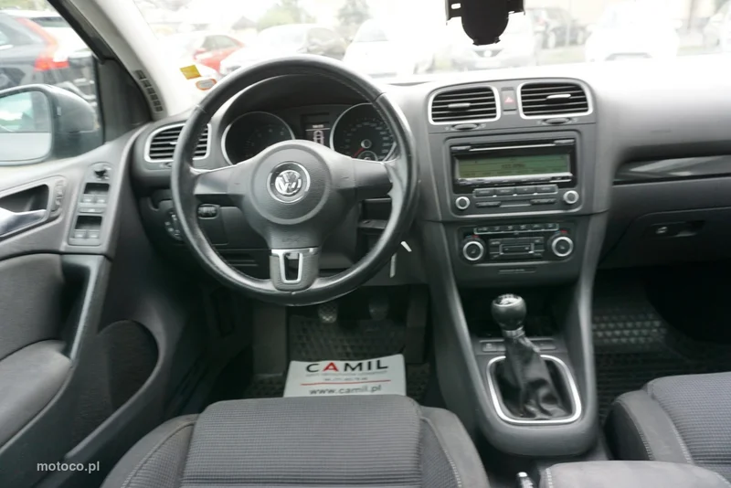 Volkswagen Golf VI 12