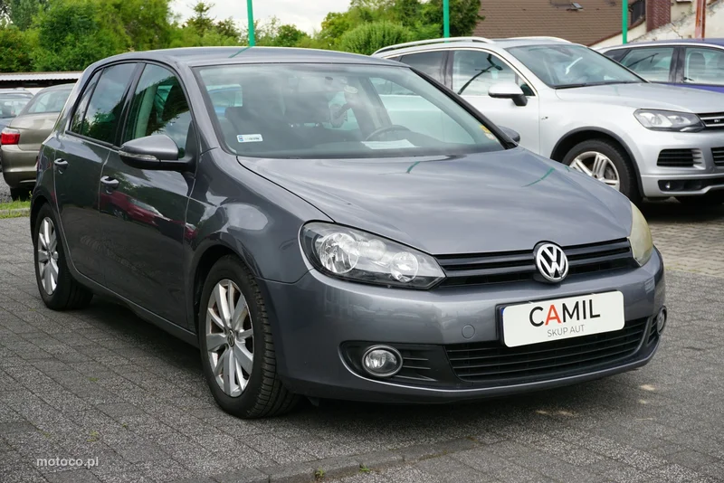 Volkswagen Golf VI 3