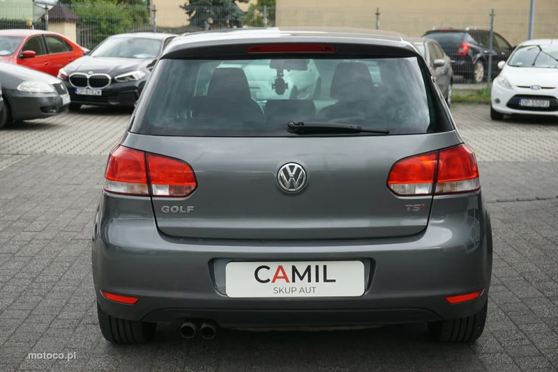 Volkswagen Golf VI 5