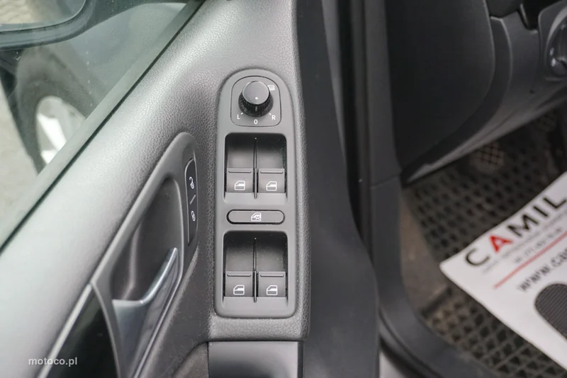 Volkswagen Golf VI 6