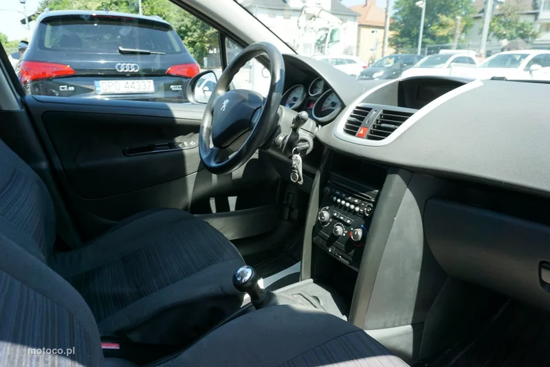 Peugeot 207 15