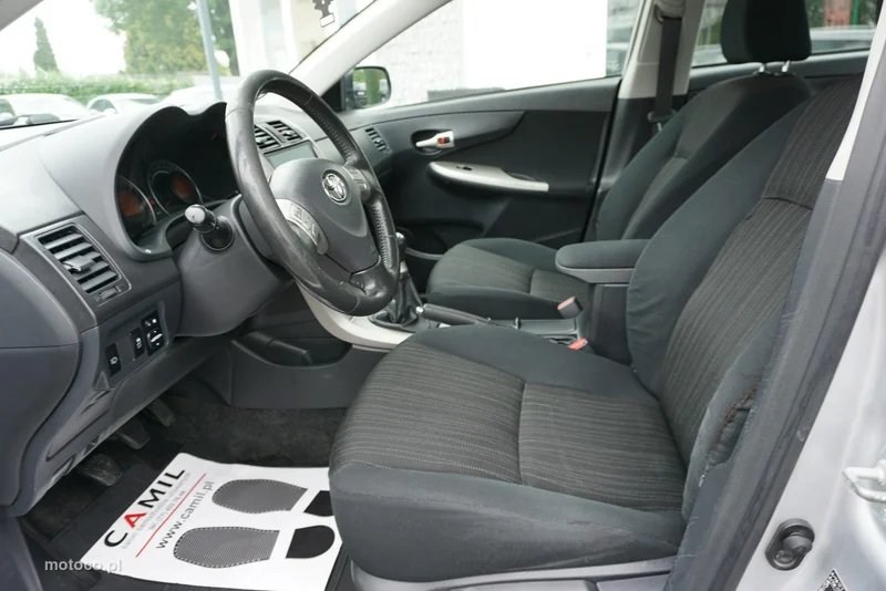 Toyota Corolla E140/E150 11