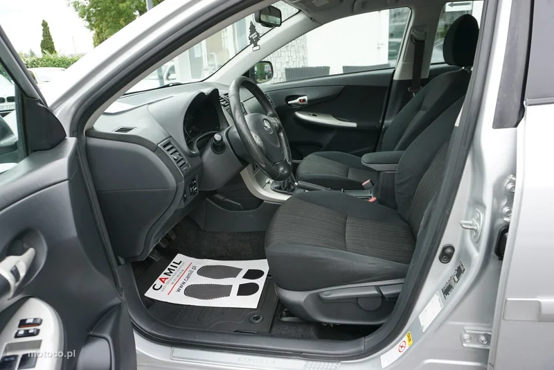 Toyota Corolla E140/E150 4