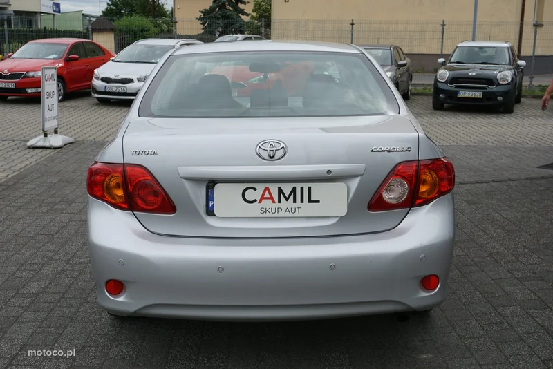 Toyota Corolla E140/E150 8