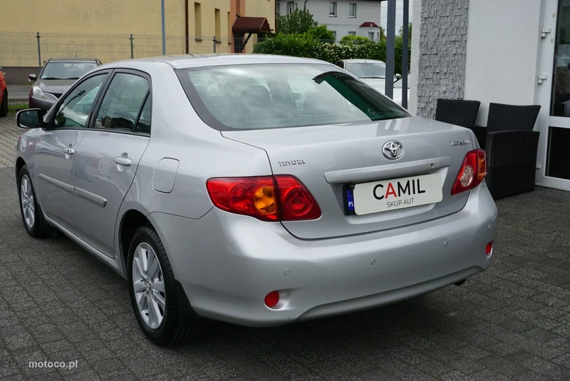 Toyota Corolla E140/E150 9