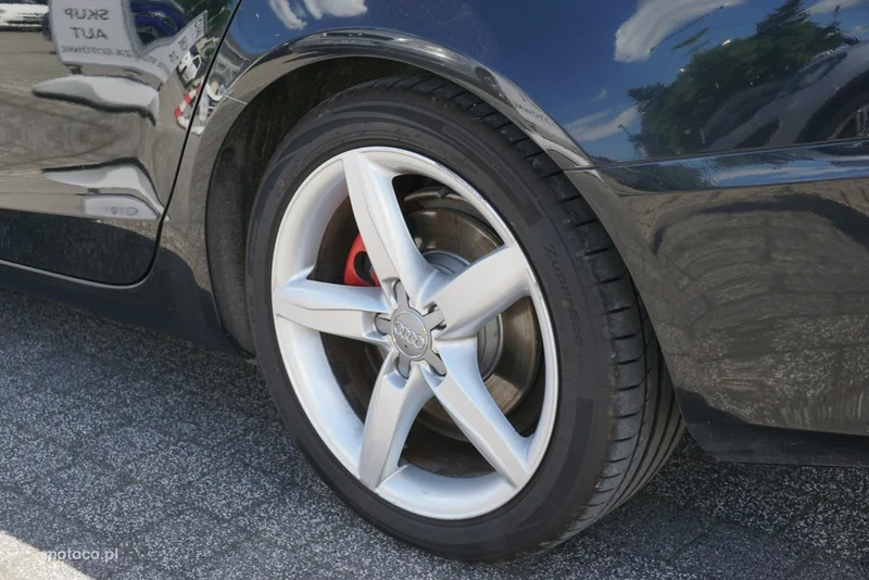 Audi A4 B8 7