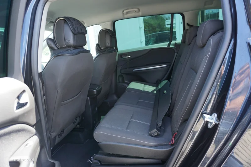 Opel Zafira C Tourer 12