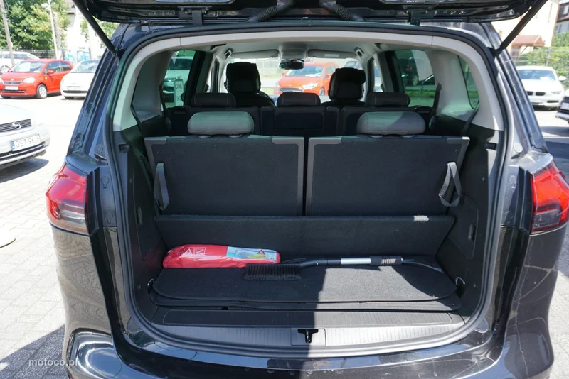 Opel Zafira C Tourer 15