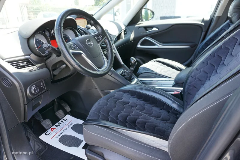Opel Zafira C Tourer 9