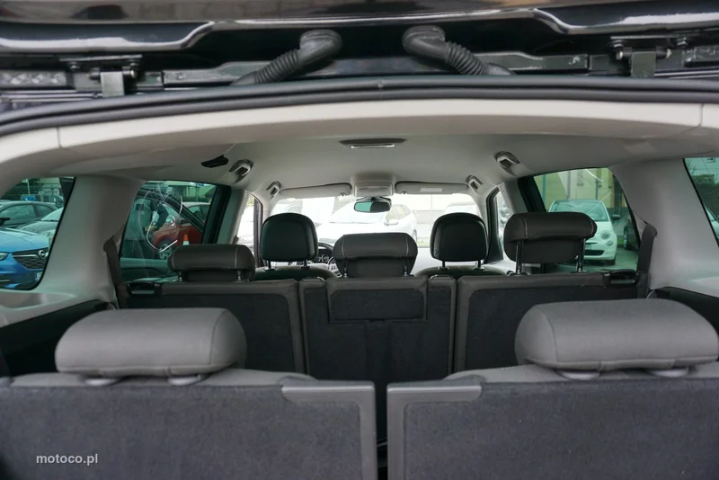 Opel Zafira C Tourer 17