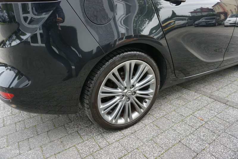 Opel Zafira C Tourer 23