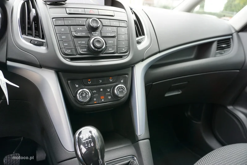 Opel Zafira C Tourer 30