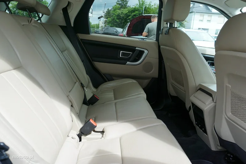 Land Rover Discovery Sport 24